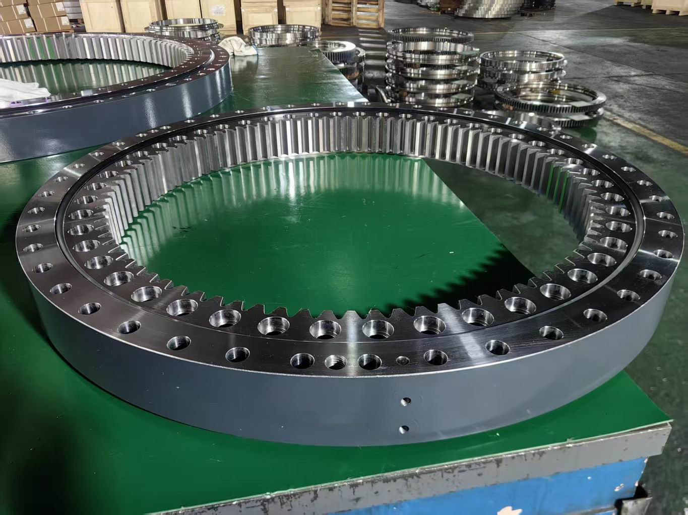 Doule_row_slewing_rings.jpg Doule_row_slewing_rings.jpg