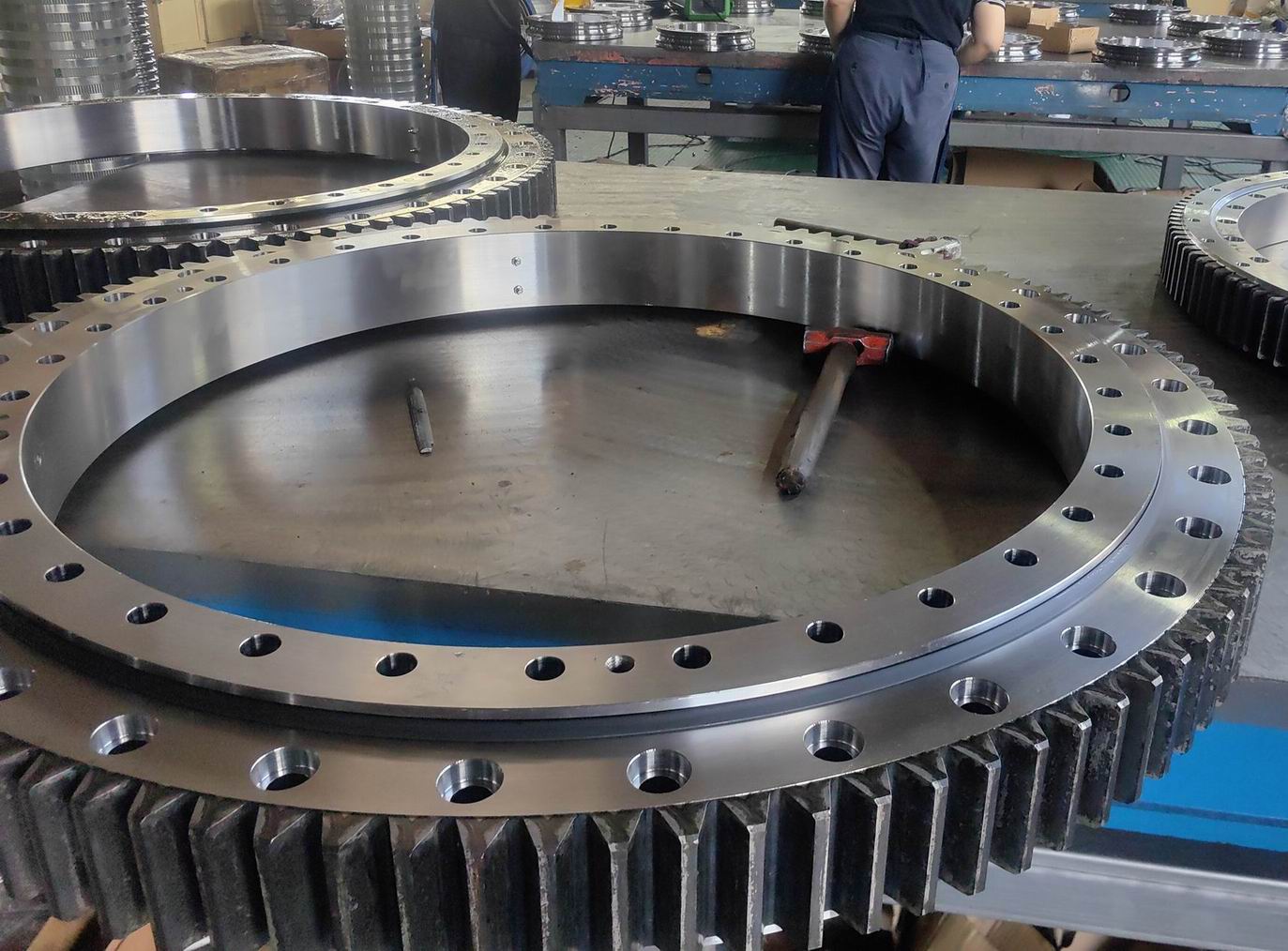 two-row-ball-type-slewing-bearings.jpg